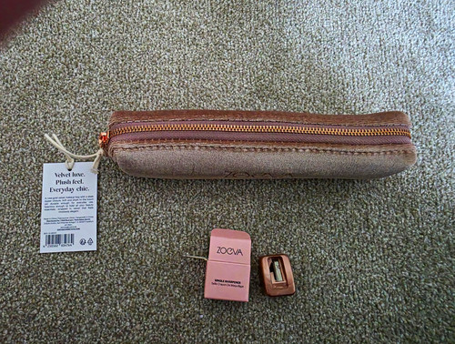 Zoeva velvet zip around - velvet, pouch
